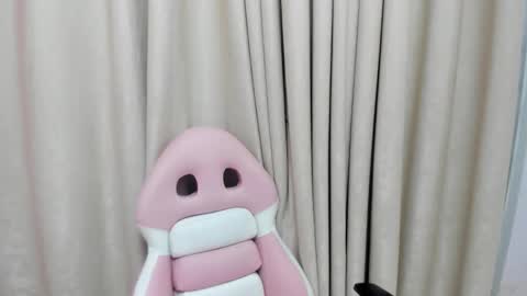 Snapshot of babyabril18 chatting on 09/10/25, 01:38 Karla online show from 09/10/25, 01:38