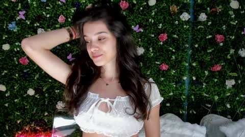 Aylin  online show from 09/19/25, 05:09