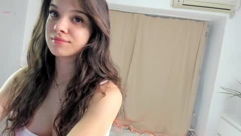 Snapshot of babyaylin chatting on 11/27/25, 06:59 Aylin online show from 11/27/25, 06:59