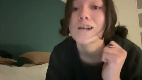 ava online show from 02/25/26, 08:51