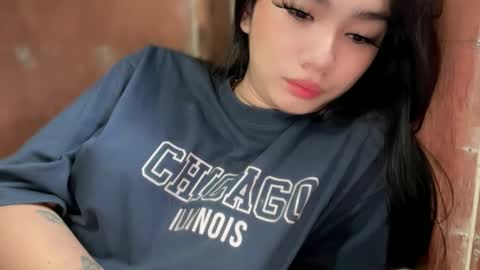 Clara online show from 10/05/25, 02:32