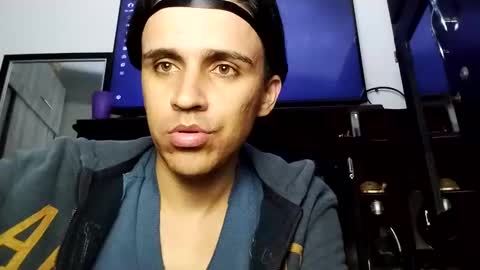 Dani  online show from 10/19/25, 06:47