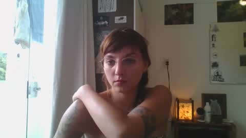 Snapshot of babydemon6 chatting on 12/19/24, 08:23 babydemon6 online show from 12/19/24, 08:23