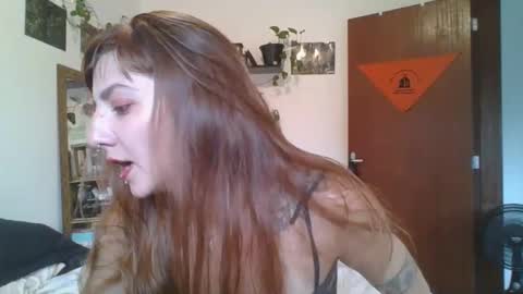 Snapshot of babydemon6 chatting on 01/16/25, 02:41 babydemon6 online show from 01/16/25, 02:41