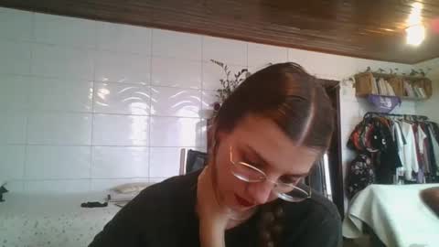 Snapshot of babydemon6 chatting on 09/21/25, 07:15 babydemon6 online show from 09/21/25, 07:15