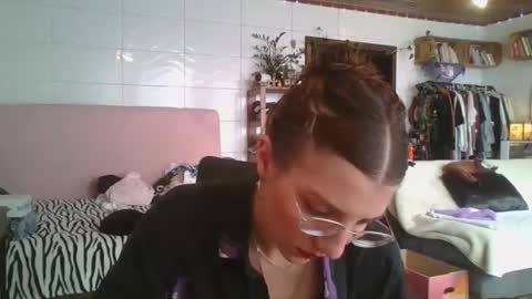 Snapshot of babydemon6 chatting on 10/01/25, 07:09 babydemon6 online show from 10/01/25, 07:09