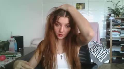 Snapshot of babydemon6 chatting on 10/13/25, 01:44 babydemon6 online show from 10/13/25, 01:44