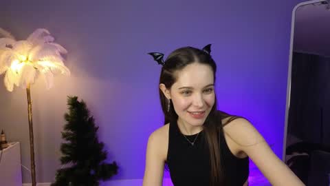 Snapshot of babydi_ chatting on 12/16/24, 03:19 hiii honey im Diana 3 online show from 12/16/24, 03:19