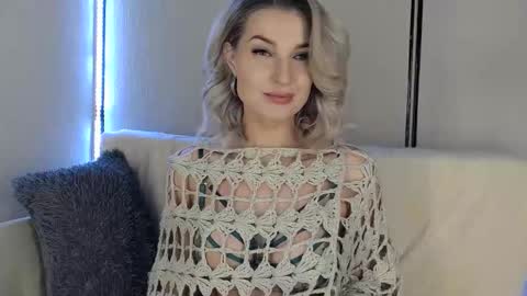 Kate online show from 12/15/25, 04:44