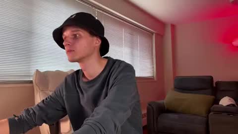 Big cock boy online show from 02/20/25, 08:58