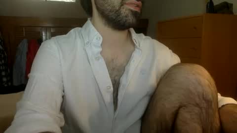 Snapshot of babyhardy chatting on 06/05/26, 10:43 Tom A. online show from 06/05/26, 10:43