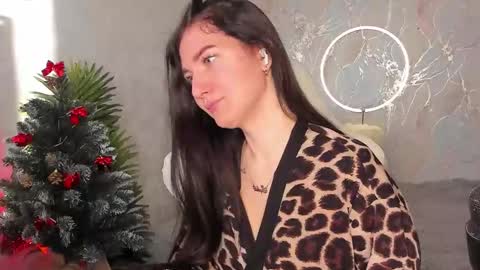 Sophia online show from 12/17/25, 04:18