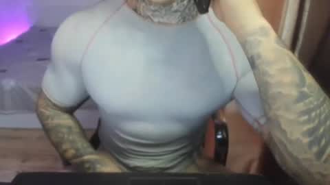 Snapshot of babylewisss chatting on 06/13/26, 03:32 Amil online show from 06/13/26, 03:32