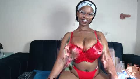 Snapshot of babyluciax chatting on 07/12/26, 04:09 babyluciax online show from 07/12/26, 04:09