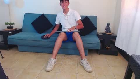 Snapshot of babymaik chatting on 02/25/25, 05:25 babymaik online show from 02/25/25, 05:25