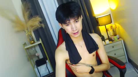 call me james online show from 10/22/25, 03:23