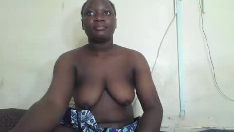 Snapshot of babymolly2 chatting on 04/25/26, 11:13 Rossy Kwekwe online show from 04/25/26, 11:13