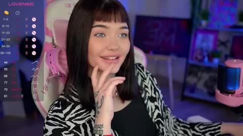 Nika online show from 12/05/24, 02:09