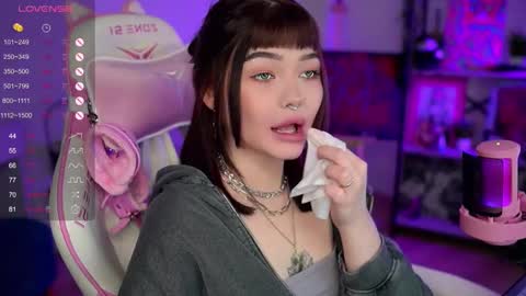 Nika online show from 12/14/24, 11:01