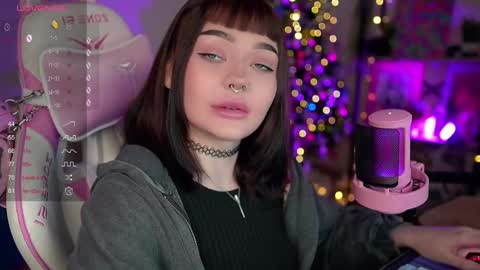 Nika online show from 01/10/25, 02:04