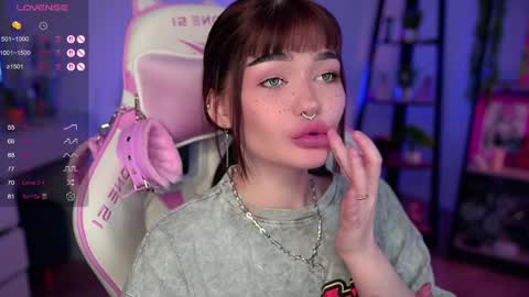 Nika online show from 03/12/25, 11:22