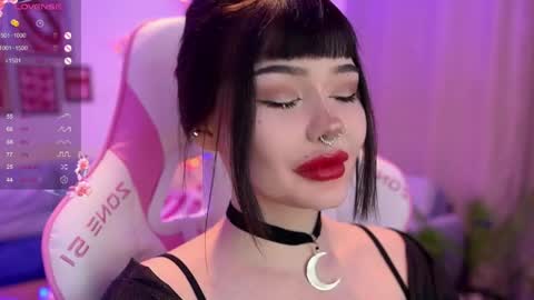 Snapshot of babyroxynill chatting on 05/19/26, 02:18 Nika online show from 05/19/26, 02:18