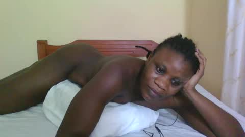 Snapshot of babyrozillah chatting on 06/13/26, 08:40 PRISCILLAH online show from 06/13/26, 08:40