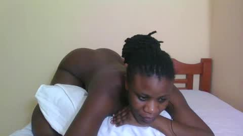 Snapshot of babyrozillah chatting on 06/15/26, 07:27 PRISCILLAH online show from 06/15/26, 07:27
