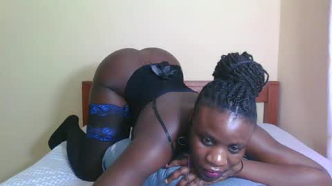 Snapshot of babyrozillah chatting on 07/07/26, 07:18 PRISCILLAH online show from 07/07/26, 07:18