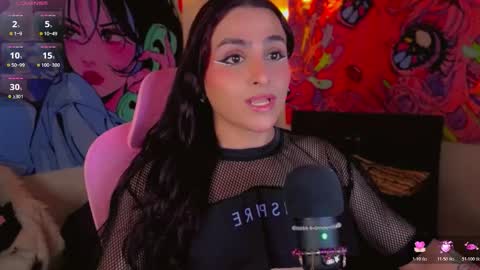 babysofix_ online show from 11/11/25, 11:05