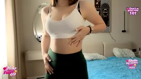 Snapshot of babyy_doll chatting on 06/18/26, 07:08 JOIN FAN CLUB TO GET MY CONTENT FOR FREE online show from 06/18/26, 07:08