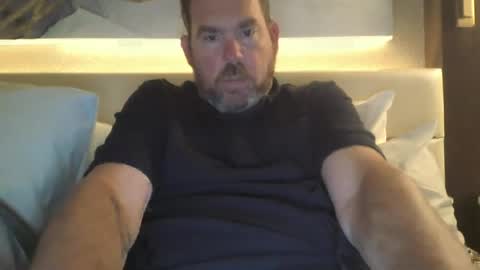 Snapshot of backofyourholes chatting on 06/18/26, 08:14 backofyourholes online show from 06/18/26, 08:14