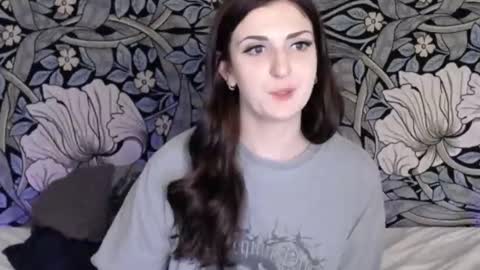 Ava online show from 10/03/25, 01:57