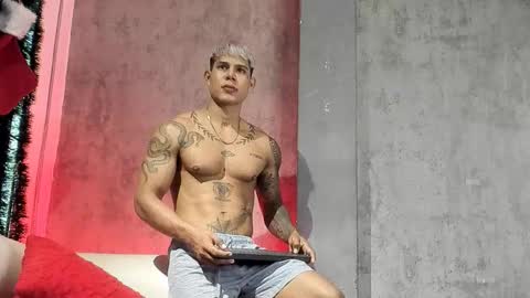 Snapshot of bad_boytoh chatting on 01/09/26, 12:52 bad_boytoh online show from 01/09/26, 12:52