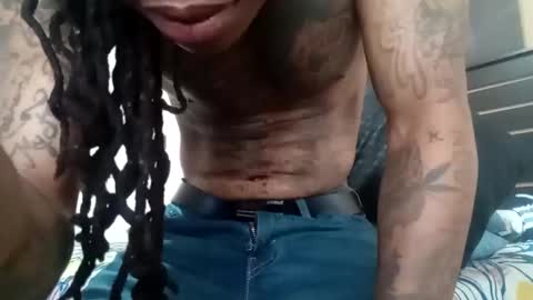 Snapshot of bad_dawgg chatting on 01/12/25, 01:58 rastafaria online show from 01/12/25, 01:58