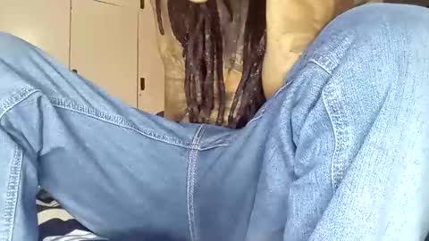 Snapshot of bad_dawgg chatting on 03/03/25, 05:53 rastafaria online show from 03/03/25, 05:53