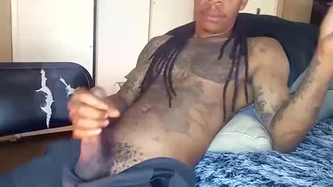 Snapshot of bad_dawgg chatting on 09/12/25, 05:51 rastafaria online show from 09/12/25, 05:51