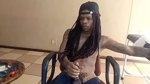 Snapshot of bad_dawgg chatting on 09/18/25, 05:53 rastafaria online show from 09/18/25, 05:53