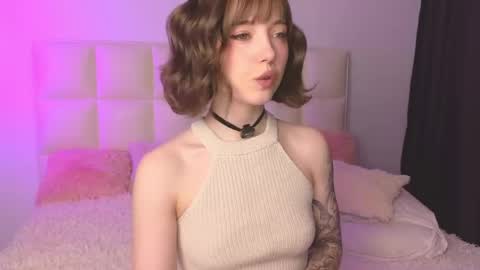 Snapshot of badbitchcuteface chatting on 05/12/26, 04:42 Jane online show from 05/12/26, 04:42