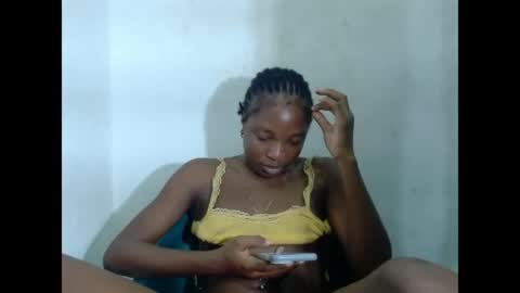 Snapshot of baddiebitchx chatting on 05/02/26, 12:15 baddiebitchx online show from 05/02/26, 12:15