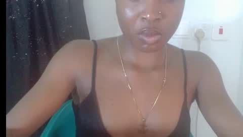 Snapshot of baddiebitchx chatting on 05/06/26, 11:04 baddiebitchx online show from 05/06/26, 11:04