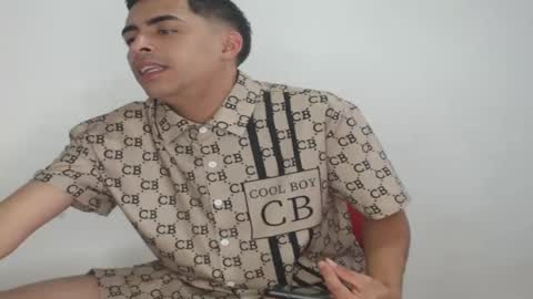 Snapshot of badjuanhot chatting on 12/11/24, 07:14 Juan Help us reach 100 likes online show from 12/11/24, 07:14