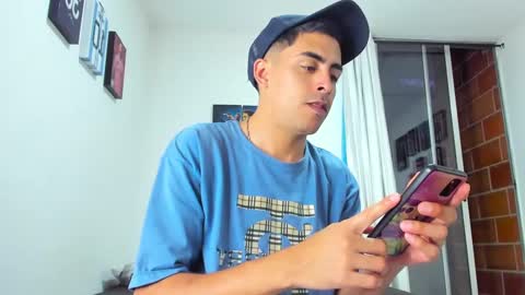 Snapshot of badjuanhot chatting on 12/14/24, 12:33 Juan Help us reach 100 likes online show from 12/14/24, 12:33