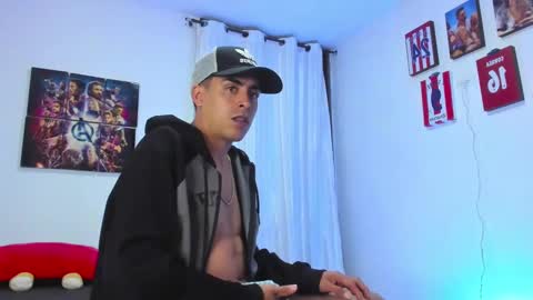 Snapshot of badjuanhot chatting on 12/21/24, 12:42 Juan Help us reach 100 likes online show from 12/21/24, 12:42