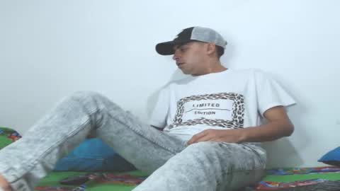 Snapshot of badjuanhot chatting on 01/09/25, 12:25 Juan Help us reach 100 likes online show from 01/09/25, 12:25