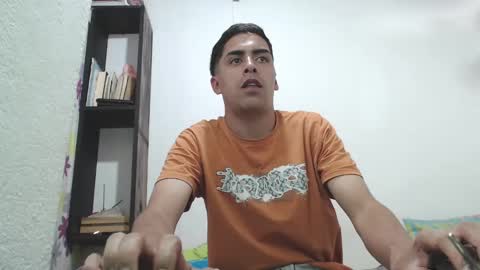 Snapshot of badjuanhot chatting on 01/15/25, 06:51 Juan Help us reach 100 likes online show from 01/15/25, 06:51