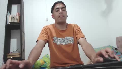 Snapshot of badjuanhot chatting on 01/15/25, 09:51 Juan Help us reach 100 likes online show from 01/15/25, 09:51