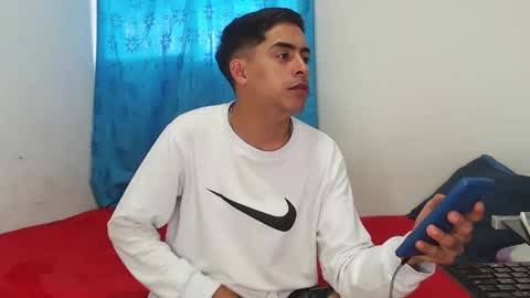 Snapshot of badjuanhot chatting on 01/19/25, 02:38 Juan Help us reach 100 likes online show from 01/19/25, 02:38