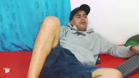 Snapshot of badjuanhot chatting on 02/09/25, 01:00 Juan Help us reach 100 likes online show from 02/09/25, 01:00