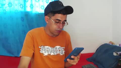 Snapshot of badjuanhot chatting on 02/21/25, 07:10 Juan Help us reach 100 likes online show from 02/21/25, 07:10